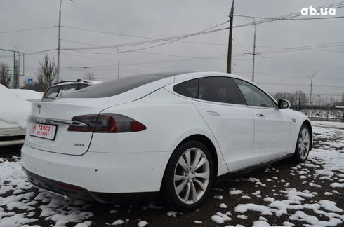Tesla Model S 2016 белый - фото 4