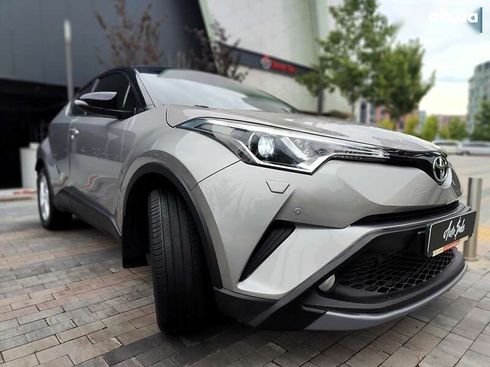 Toyota C-HR 2016 - фото 30