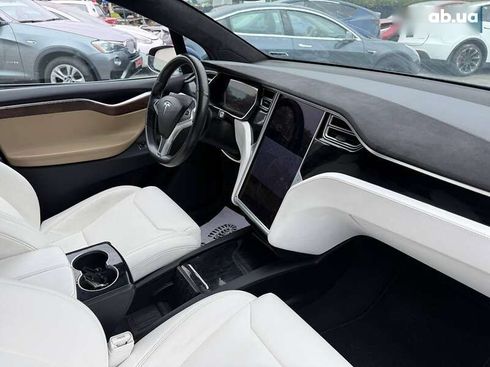 Tesla Model X 2017 - фото 17