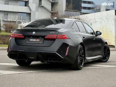 BMW M5 2024 - фото 16