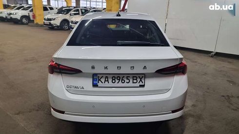 Skoda Octavia 2021 - фото 14