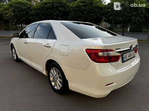 Toyota Camry 2011 - фото 13