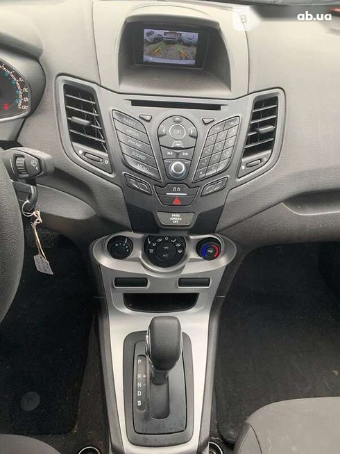 Ford Fiesta 2019 - фото 16