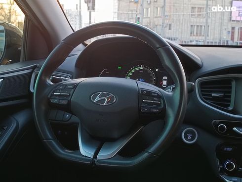 Hyundai Ioniq 2017 черный - фото 46