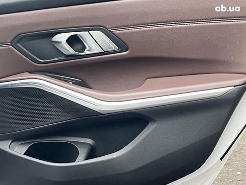 BMW 3 серия 2019 белый - фото 33