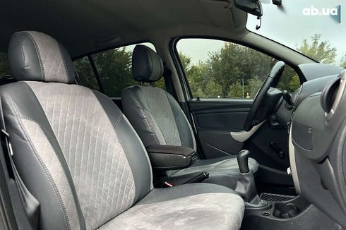 Dacia Sandero 2012 - фото 16