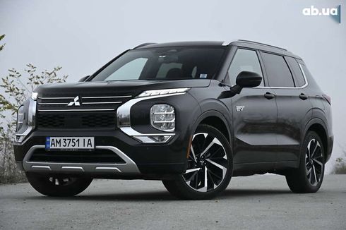Mitsubishi Outlander 2023 - фото 8