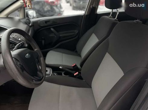 Ford Fiesta 2016 - фото 10