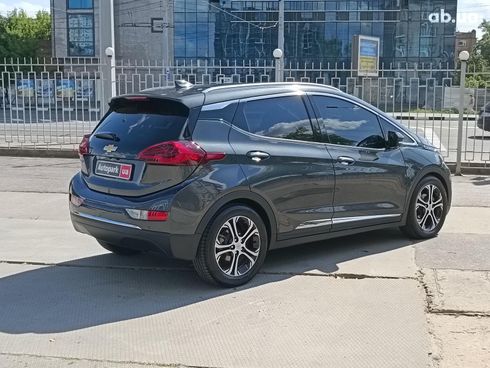 Chevrolet Bolt 2018 серый - фото 7