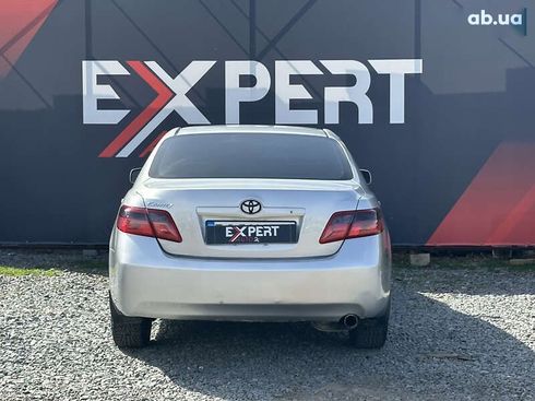 Toyota Camry 2007 - фото 4
