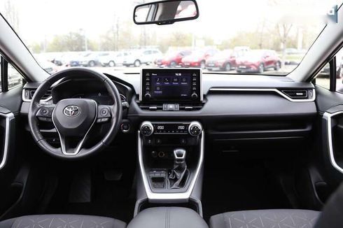 Toyota RAV4 2019 - фото 17