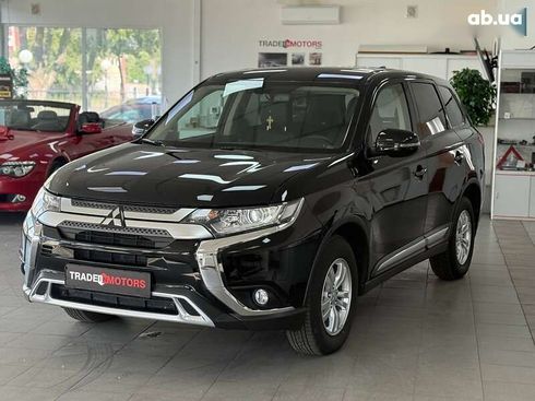 Mitsubishi Outlander 2020 - фото 5
