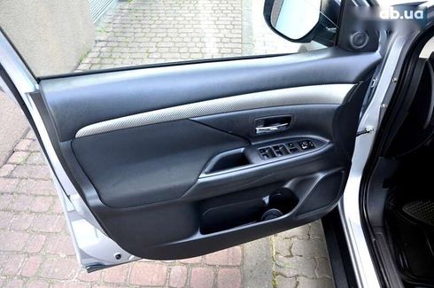 Mitsubishi Outlander 2016 - фото 14