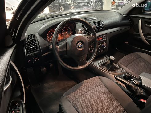 BMW 1 серия 2007 черный - фото 13