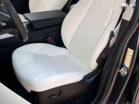 Tesla Model Y 2022 - фото 13