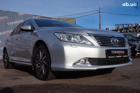 Toyota Camry 2013 - фото 12