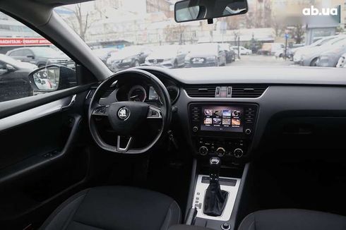 Skoda Octavia 2018 - фото 11