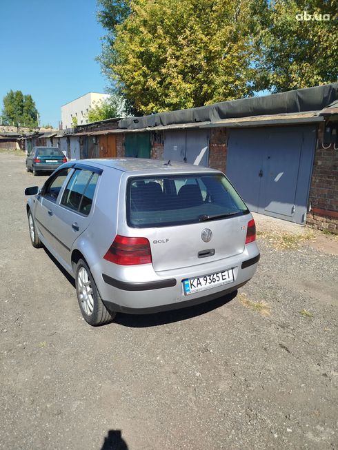 Volkswagen Golf 2001 серебристый - фото 11