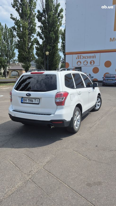 Subaru Forester 2014 белый - фото 5
