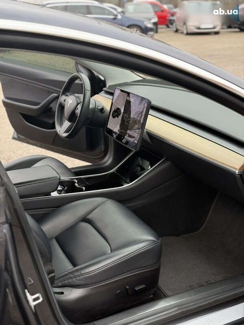 Tesla Model 3 2019 - фото 8