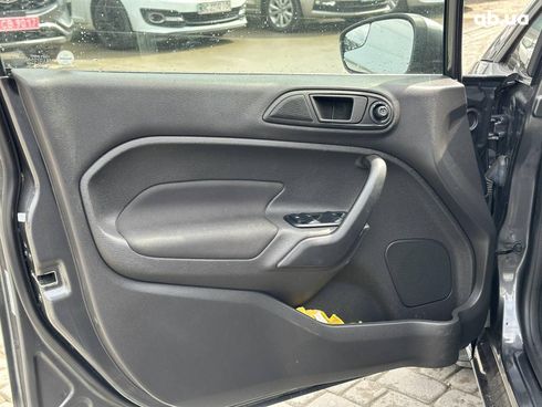 Ford Fiesta 2019 серый - фото 15