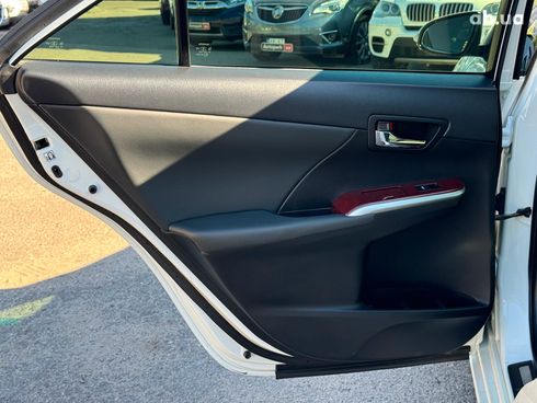 Toyota Camry 2014 белый - фото 23