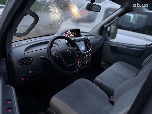 Maxus EV80 2019 - фото 10