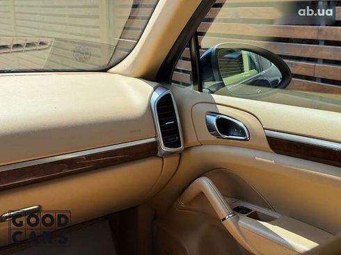 Porsche Cayenne 2013 - фото 24