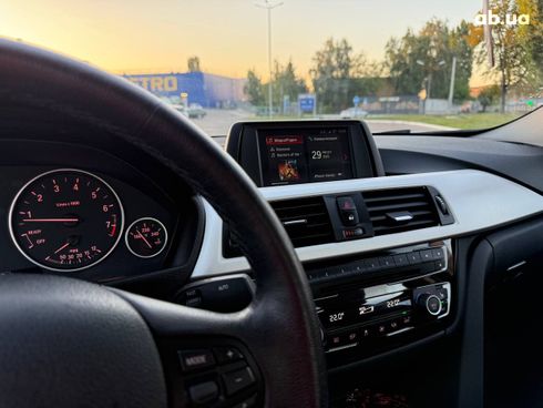BMW 3 серия 2018 белый - фото 6