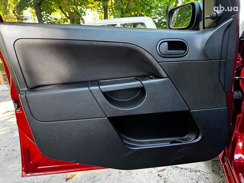 Ford Fiesta 2007 красный - фото 25