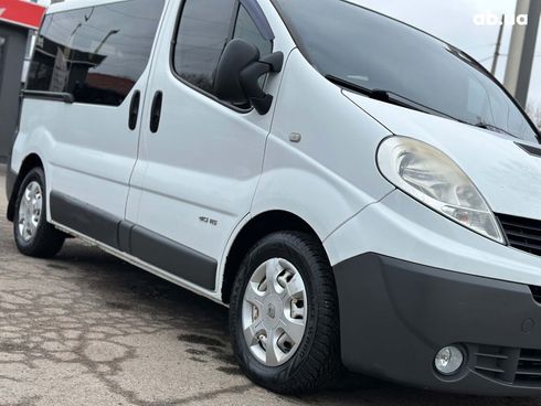 Renault Trafic 2010 белый - фото 13