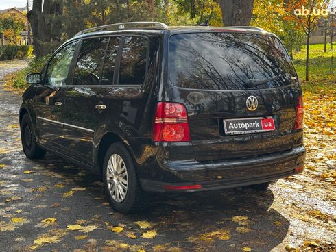 Volkswagen Touran 2007 черный - фото 9