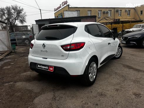 Renault Clio 2014 белый - фото 7