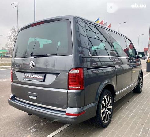 Volkswagen Multivan 2017 - фото 12