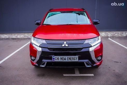 Mitsubishi Outlander 2018 - фото 4