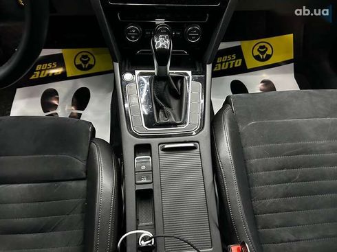 Volkswagen Passat 2018 - фото 12