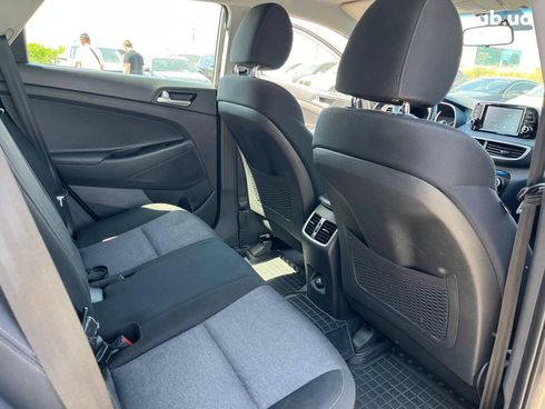 Hyundai Tucson 2018 бежевый - фото 22
