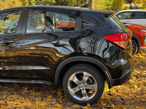 Honda HR-V 2018 черный - фото 15