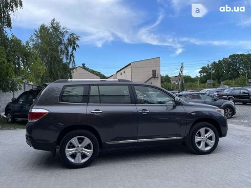 Toyota Highlander 2013 - фото 12