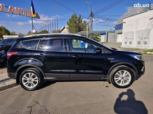 Ford Kuga 2019 - фото 7