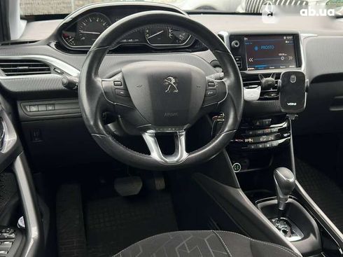 Peugeot 2008 2017 - фото 15