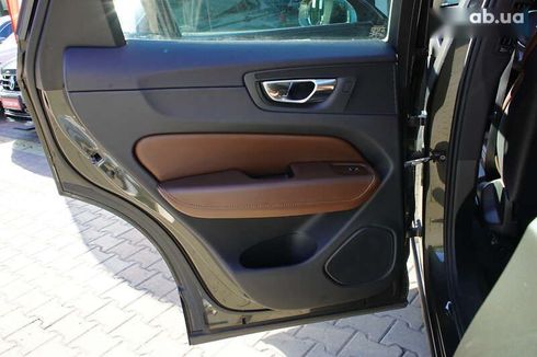 Volvo XC60 2017 - фото 26