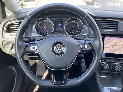 Volkswagen e-Golf 2020 - фото 26