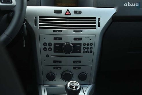 Opel Astra 2009 - фото 30