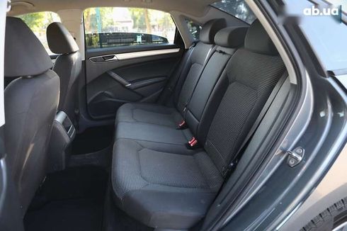 Volkswagen Passat 2018 - фото 8