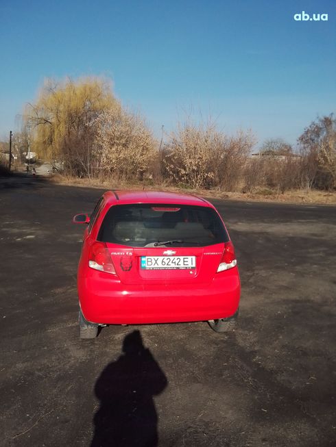 Chevrolet Aveo 2006 красный - фото 7