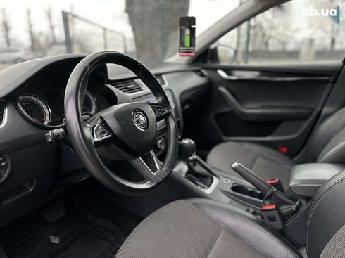 Skoda Octavia 2018 - фото 26