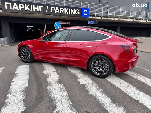 Tesla Model 3 2019 - фото 14