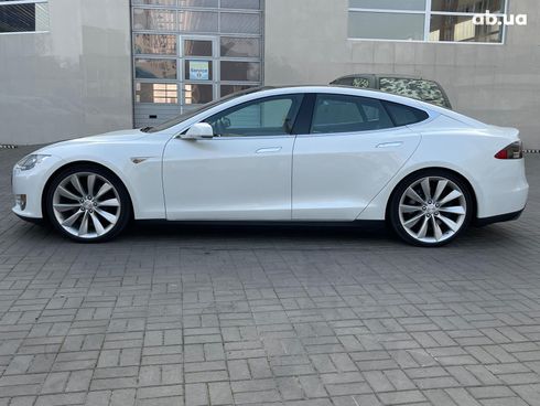 Tesla Model S 2015 белый - фото 8