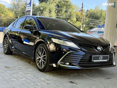 Toyota Camry 2022 - фото 10
